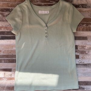 Abercrombie Kids Green Fitted Buttoned T-Shirt